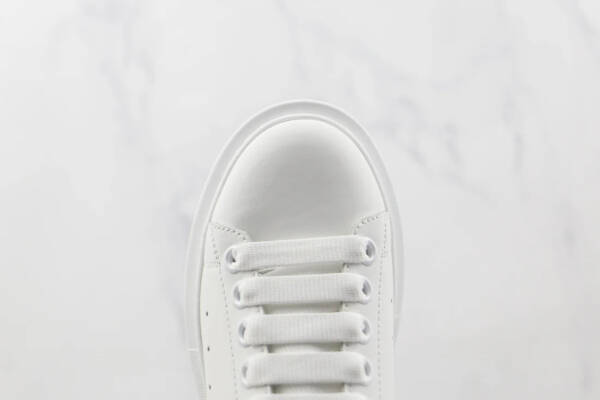 Alexander McQueen Oversized White - Image 3