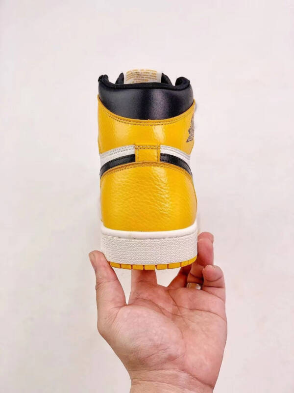 Nike Air Jordan 1 Retro High “Taxi” - Image 5