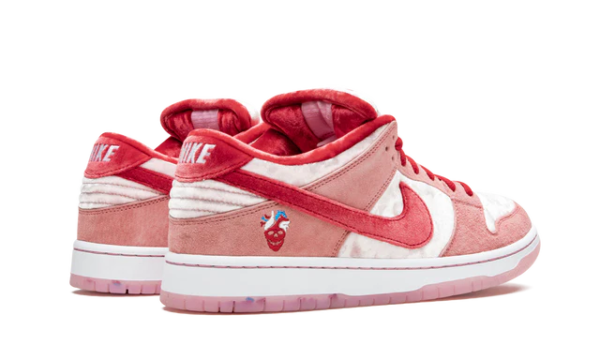 Nike SB Dunk Low Strangelove - Image 3